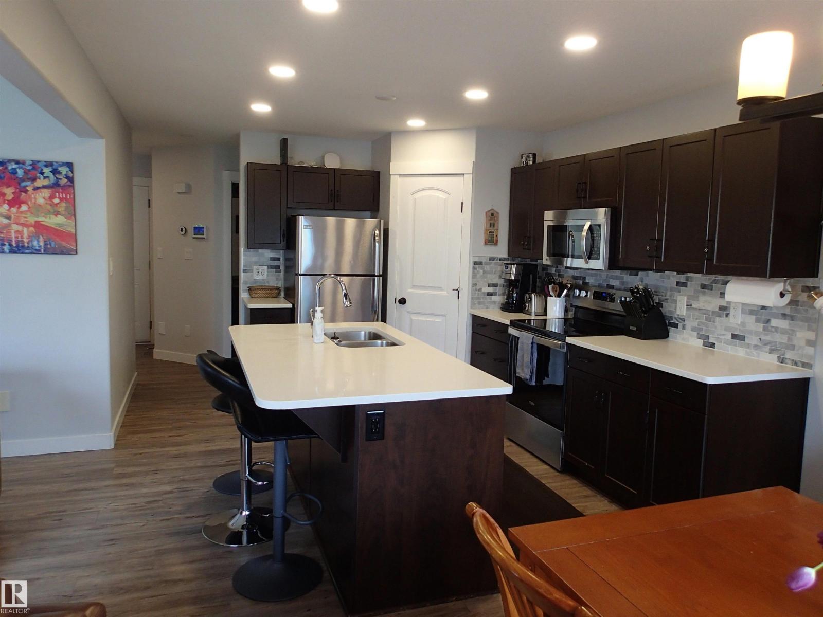 17348 8 AV SW - 9