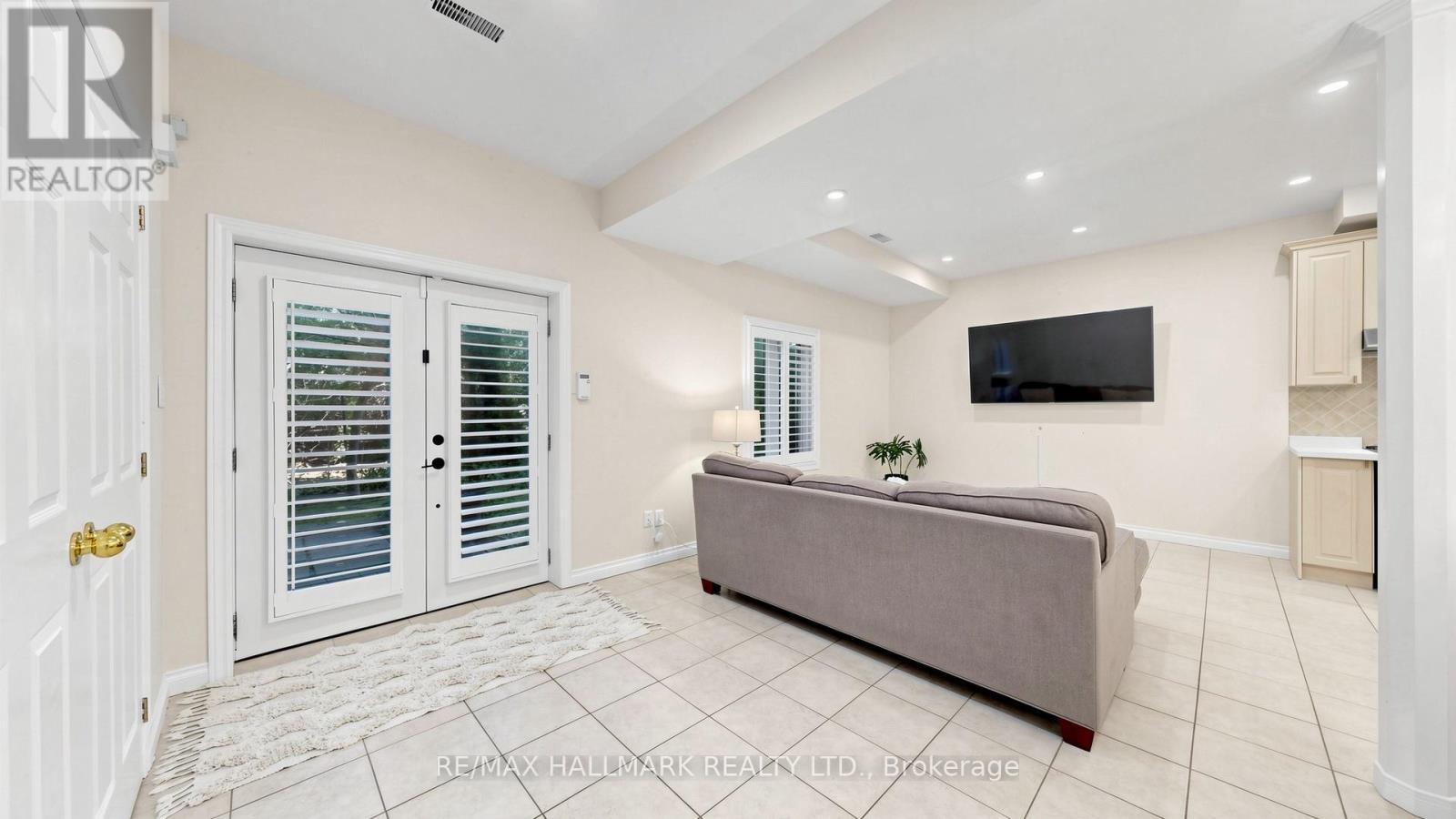 77 COOPERAGE CRESCENT - 36