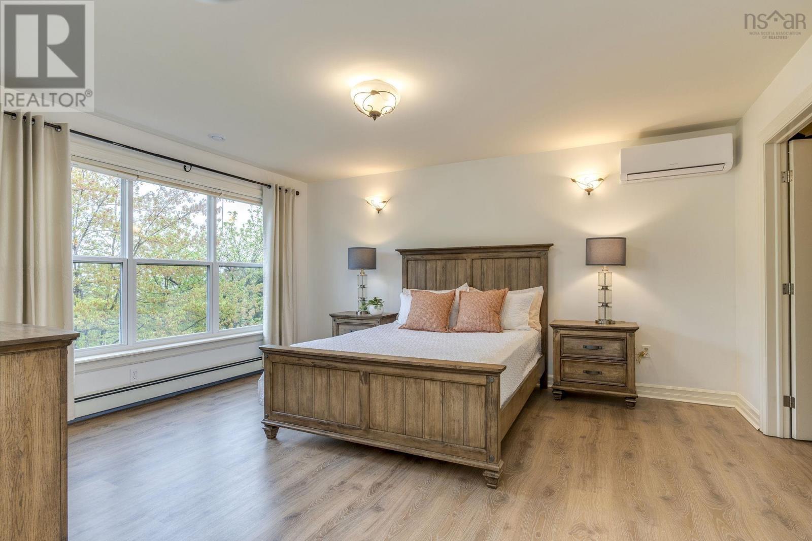 Property 43 of 43 of 15 Kingsbury Way