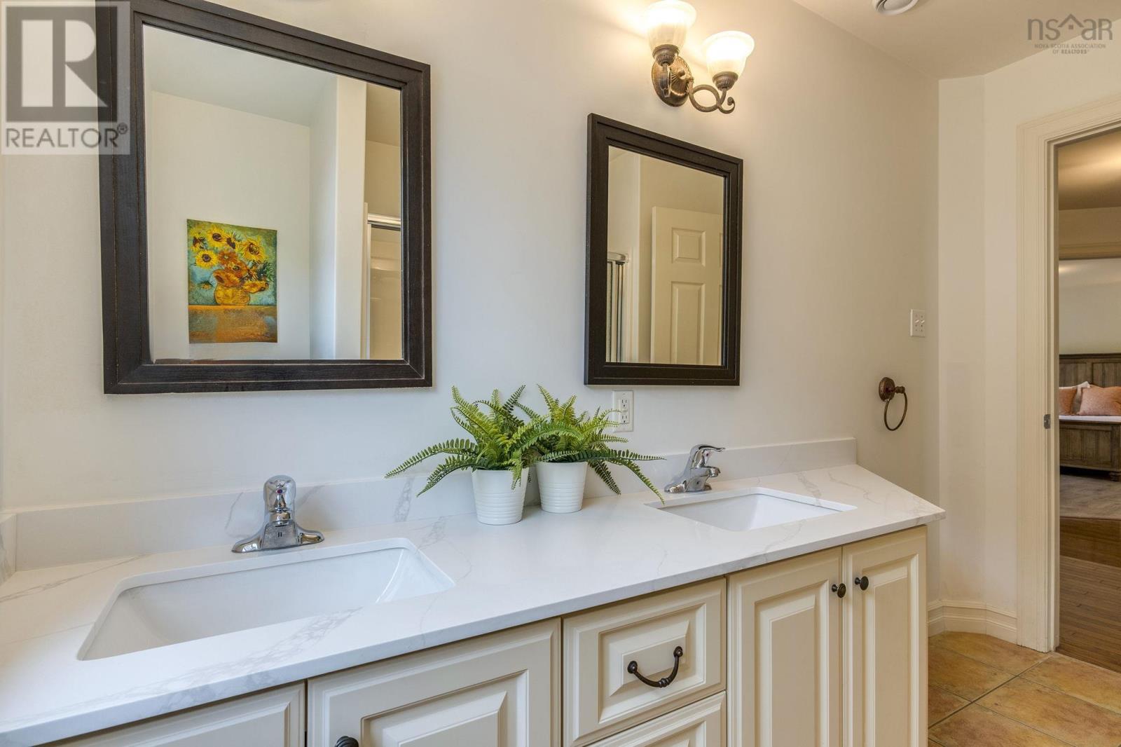 Property 2 of 43 of 15 Kingsbury Way