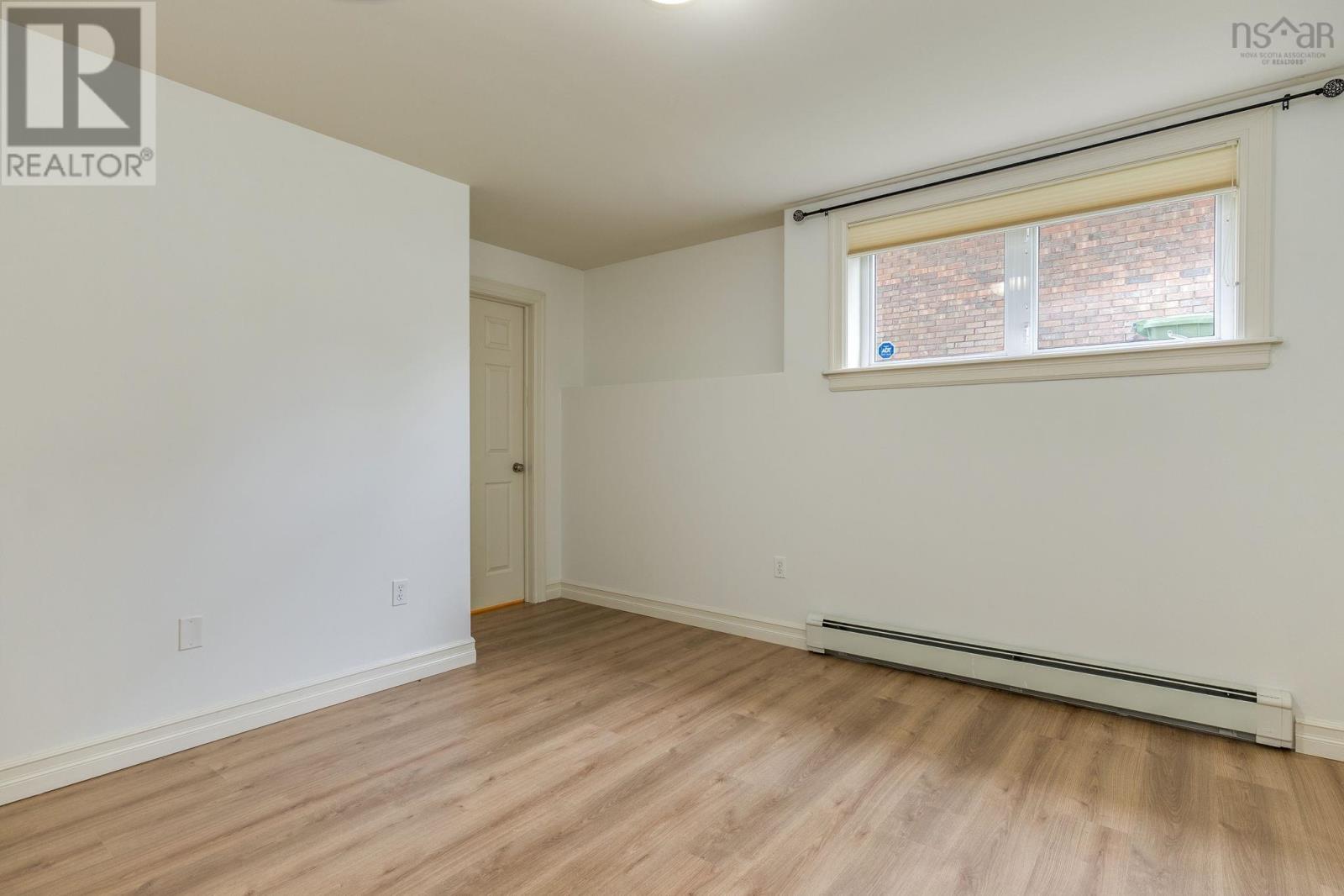 Property 26 of 43 of 15 Kingsbury Way