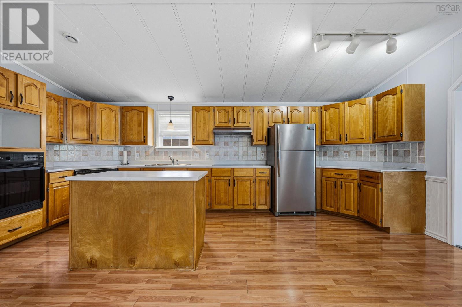 Property 8 of 34 of 33 Wagner Drive