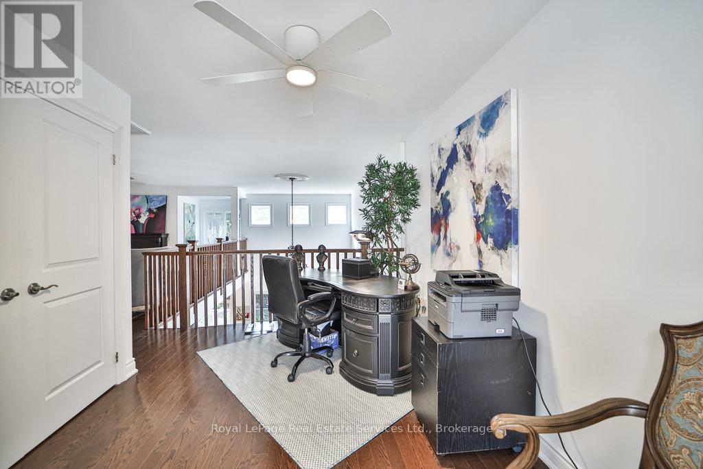 13 SANDY COAST CRESCENT - 38