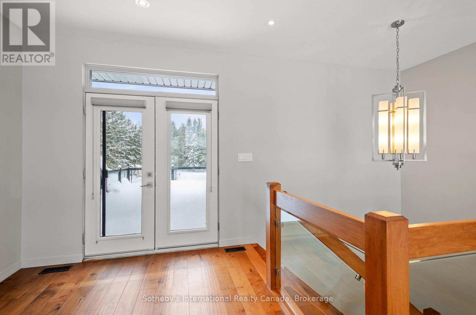 107 MAPLE LANE - 11