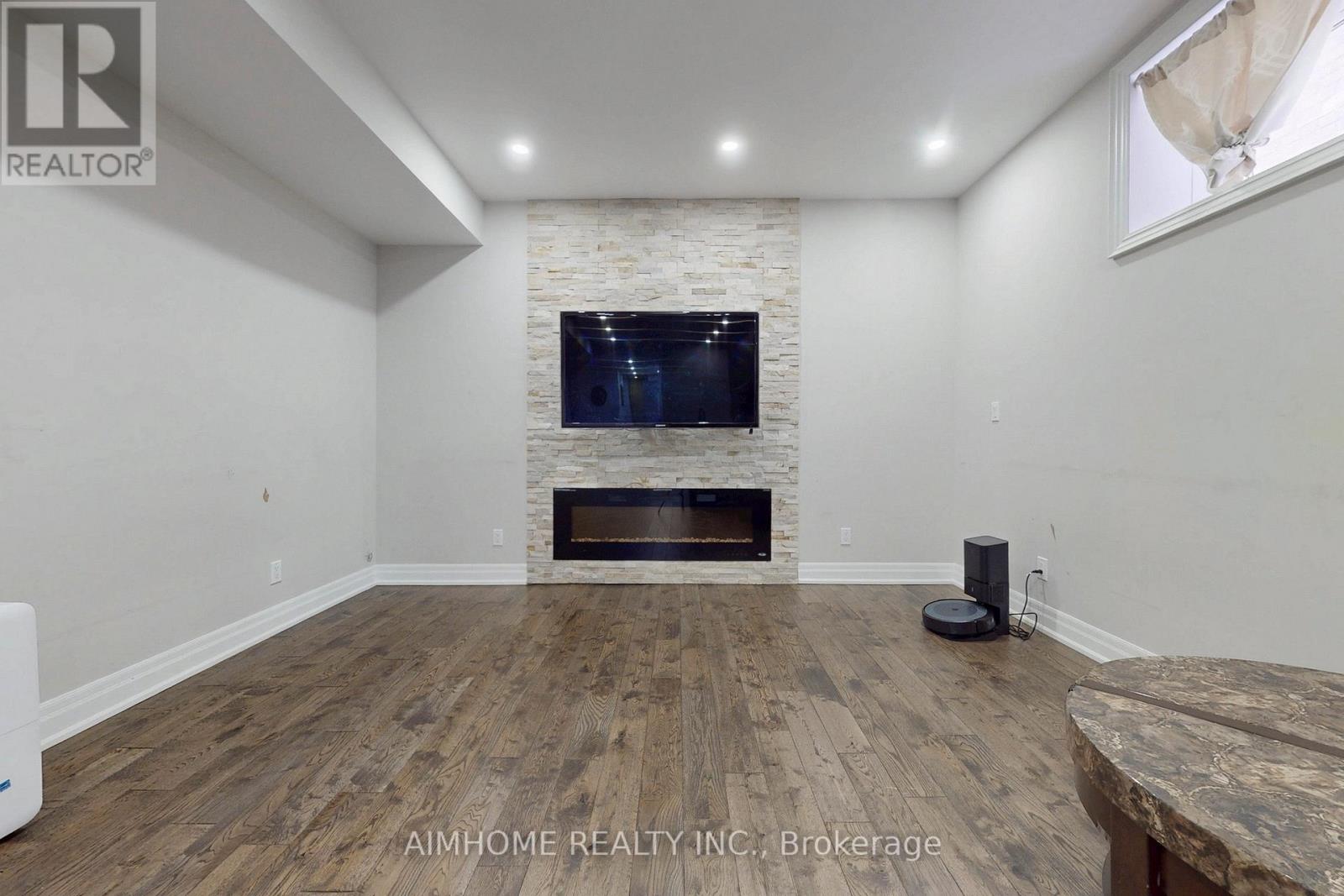 35 MARBROOK STREET - 35