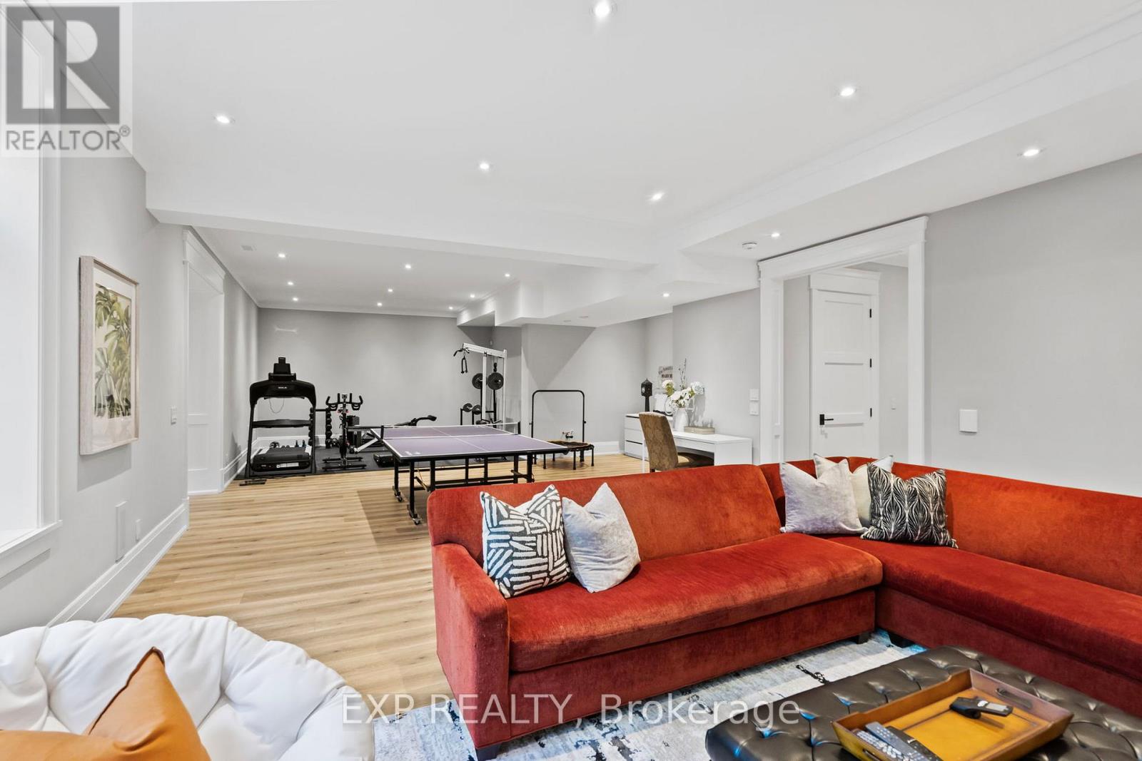 74 BEDFORD PARK AVENUE - 37