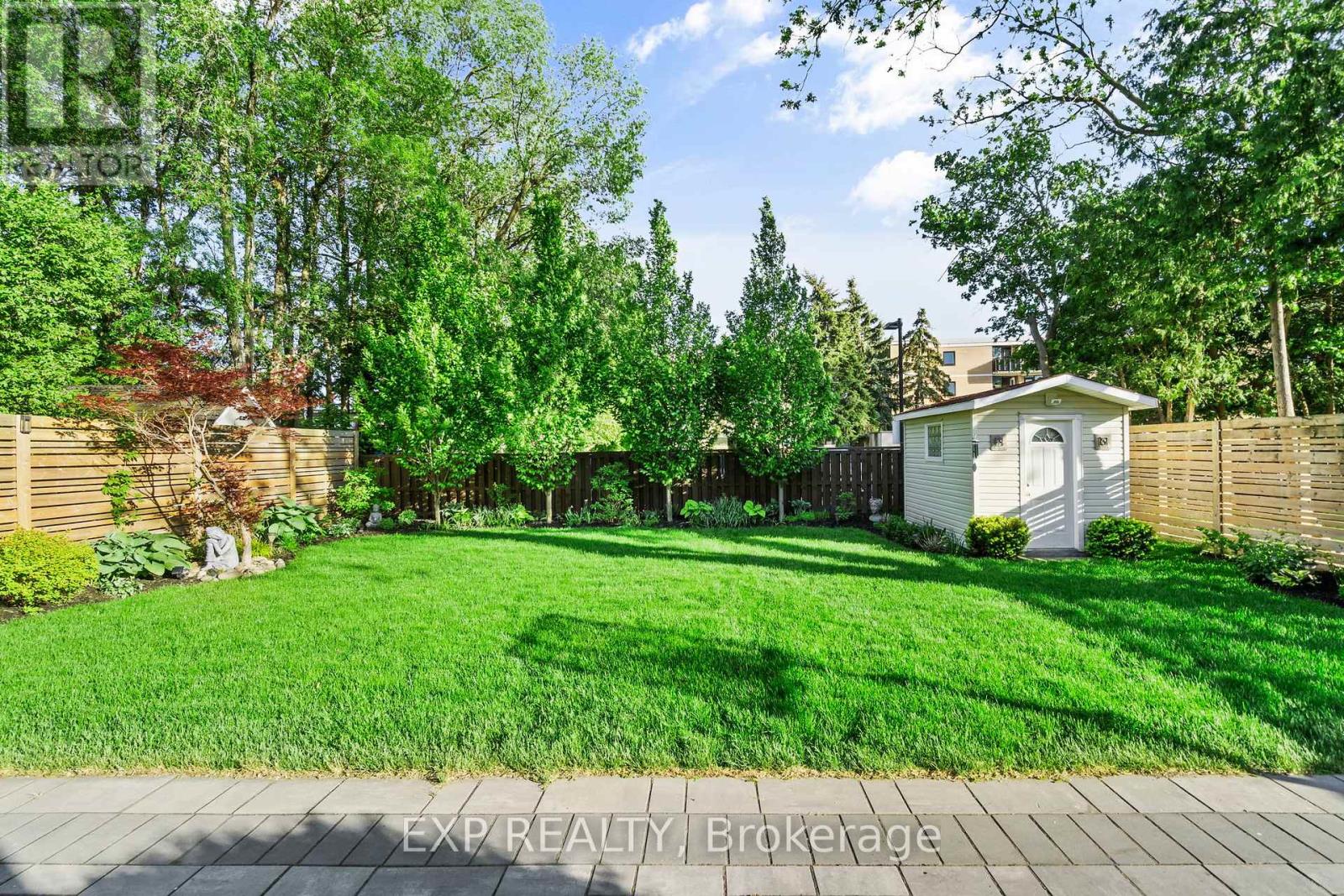 74 BEDFORD PARK AVENUE - 45