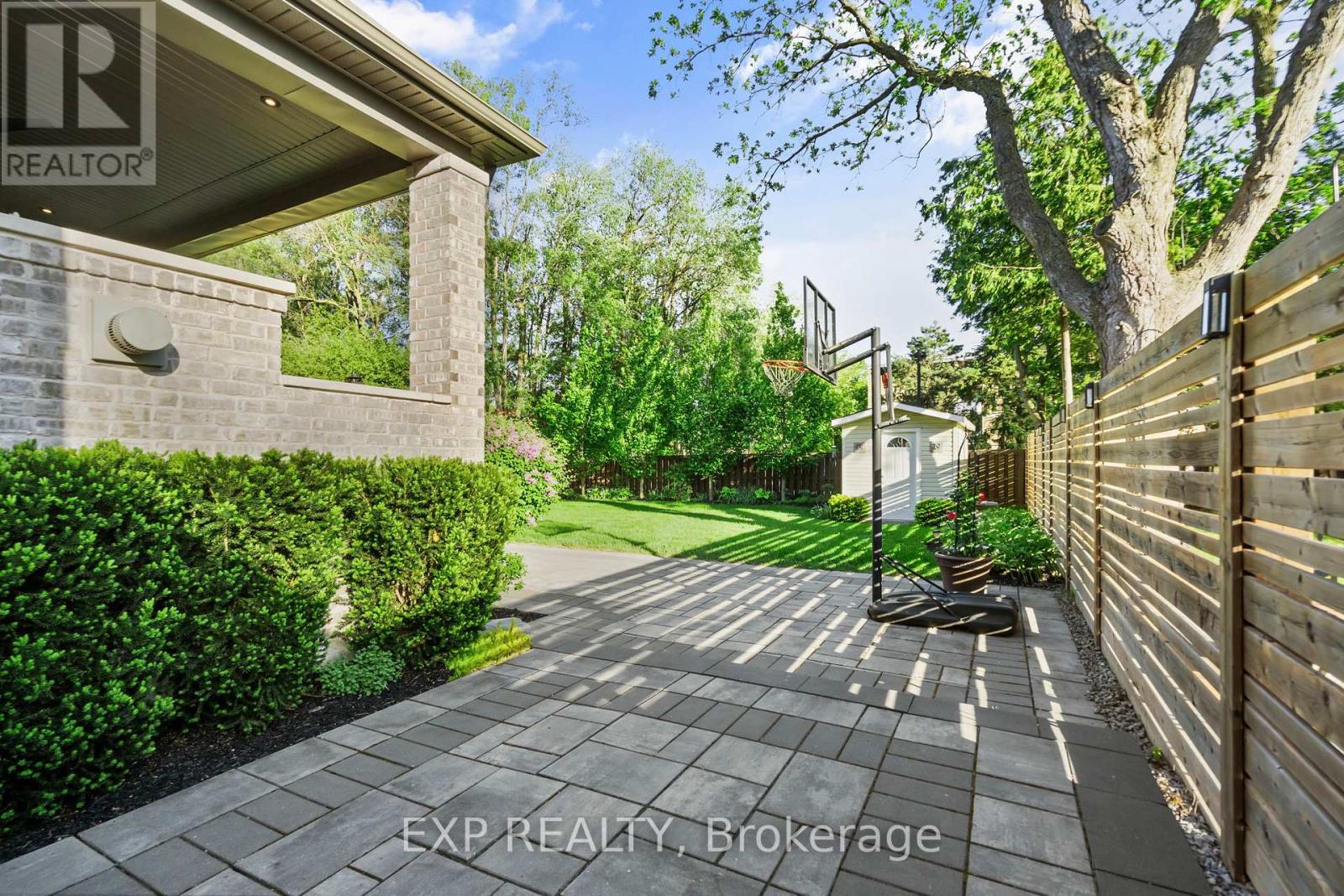 74 BEDFORD PARK AVENUE - 46