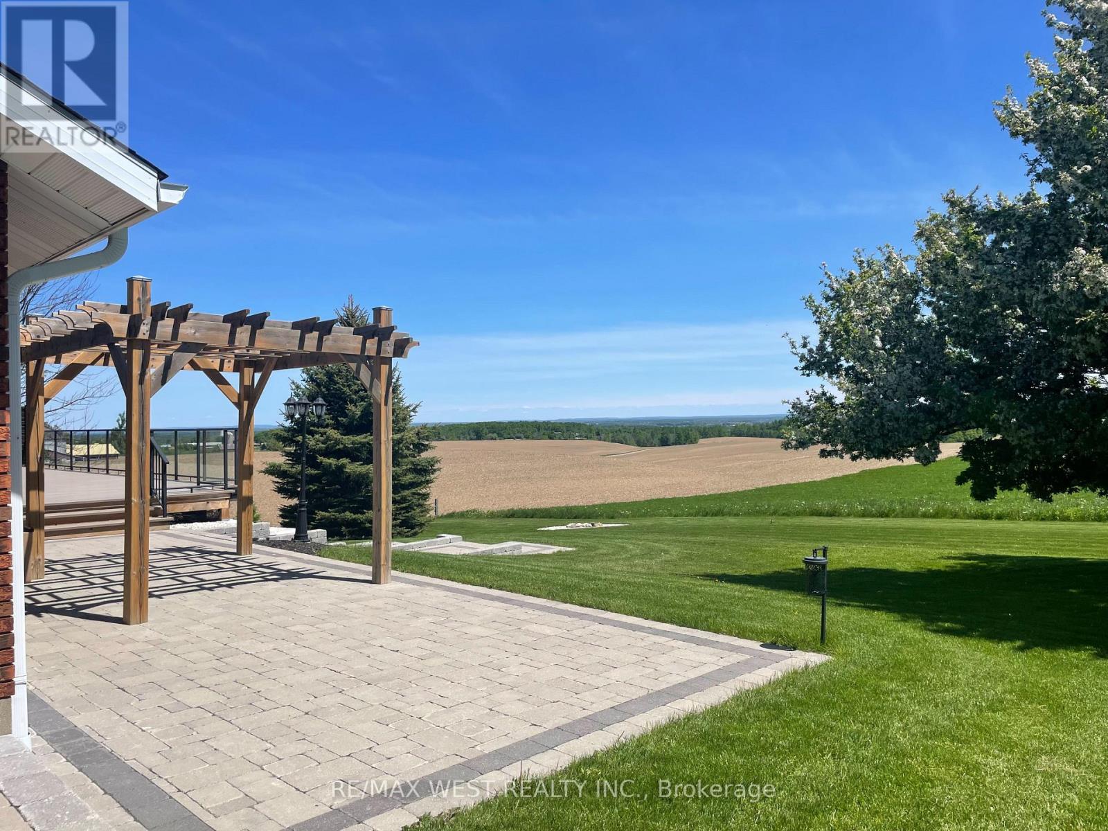 2219 COUNTY ROAD 42 - 18