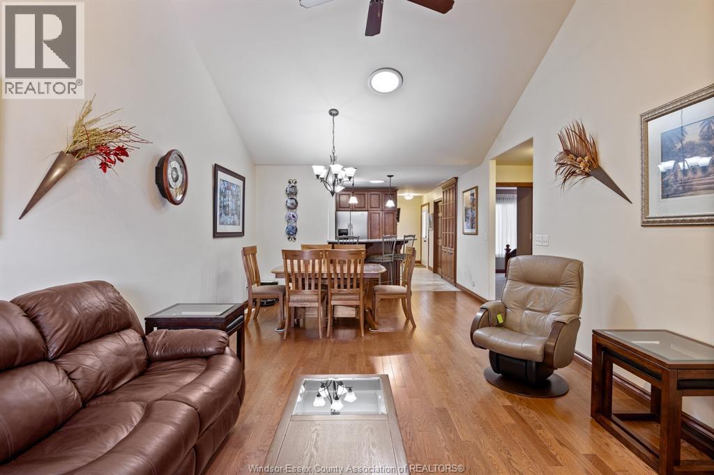 338 COOPER CRESCENT - 7