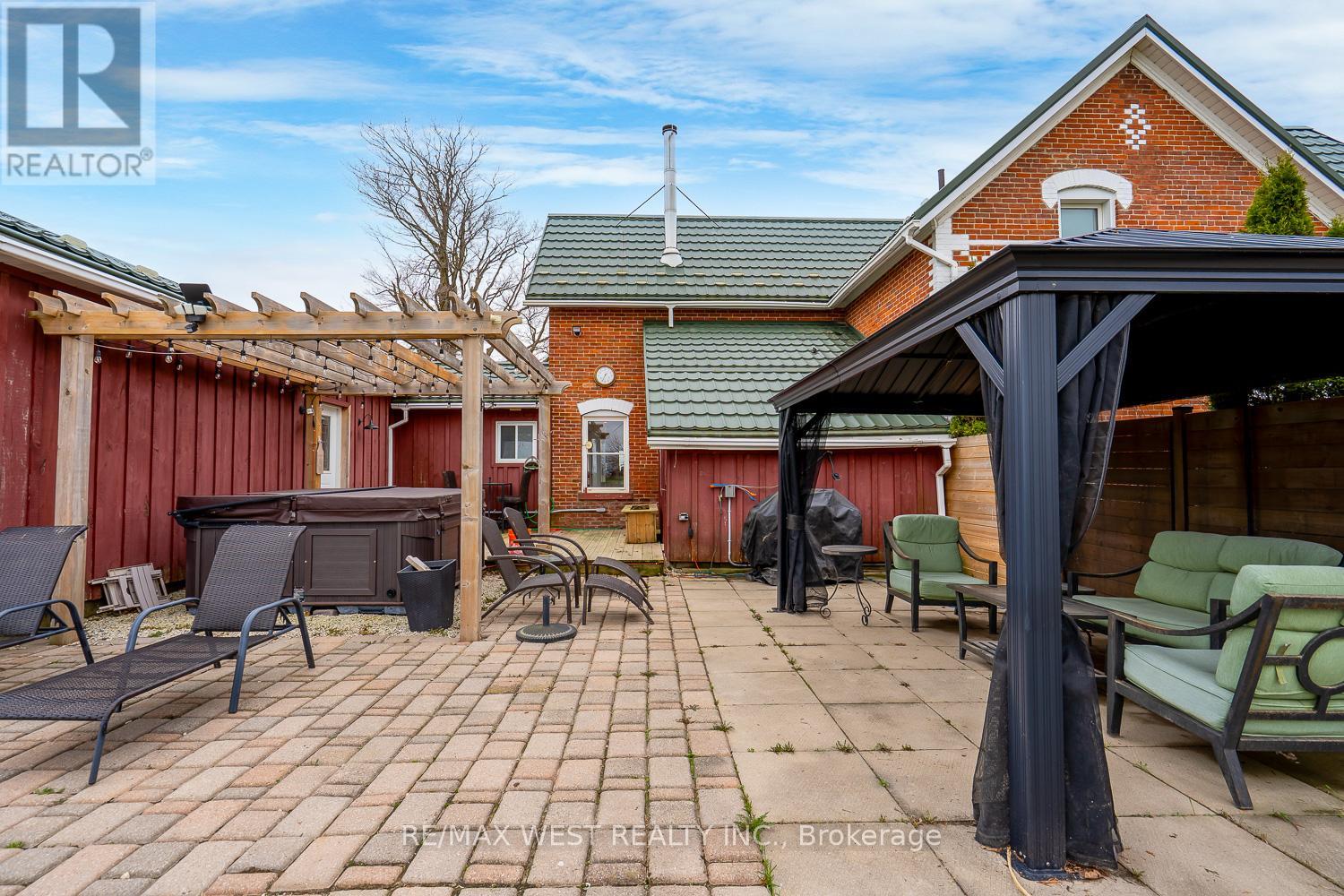 518079 COUNTY ROAD 124 - 17