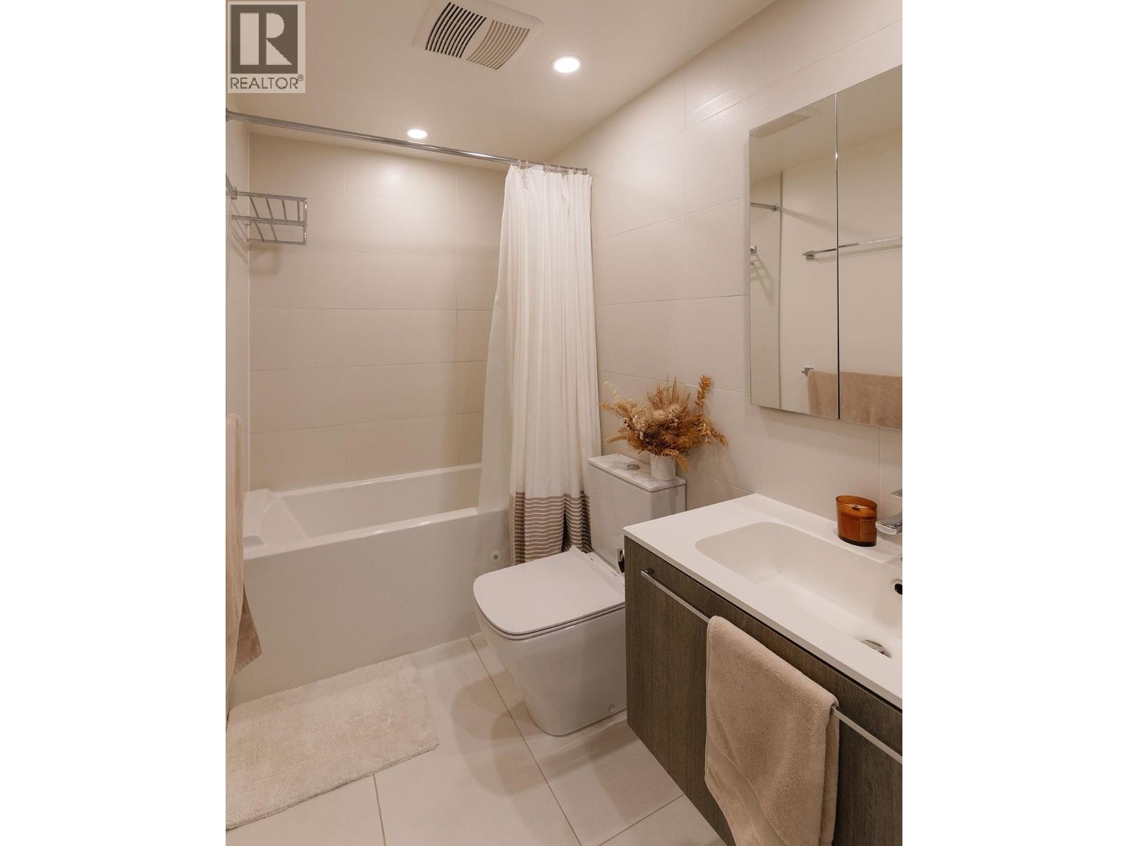 2 Bed, 2 Bath Apartment for Sale in Vancouver – 305 285 E 10TH AVENUE, Vancouver – MLS# R3107270 - Image 11