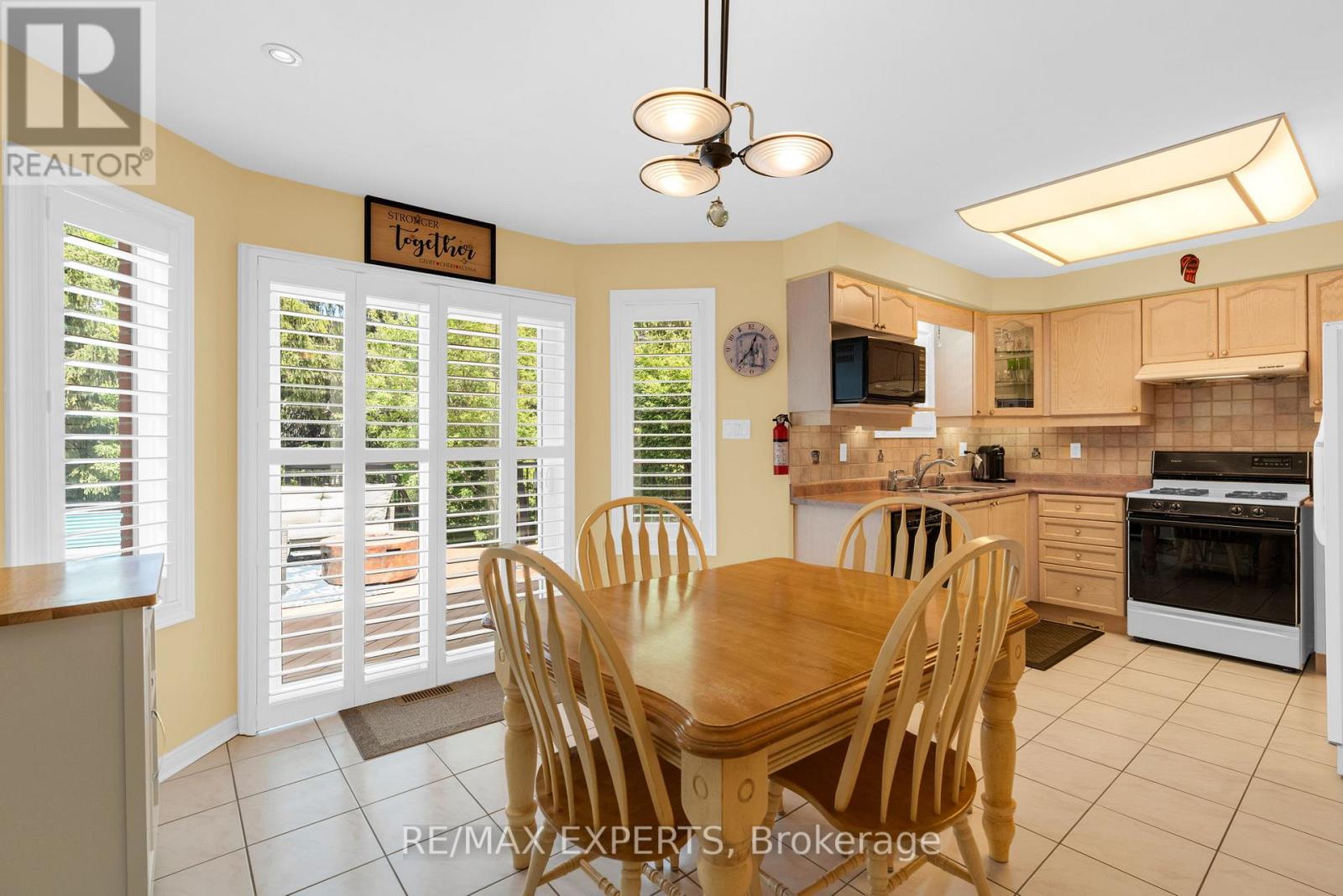 45 SUNKIST VALLEY ROAD - 12