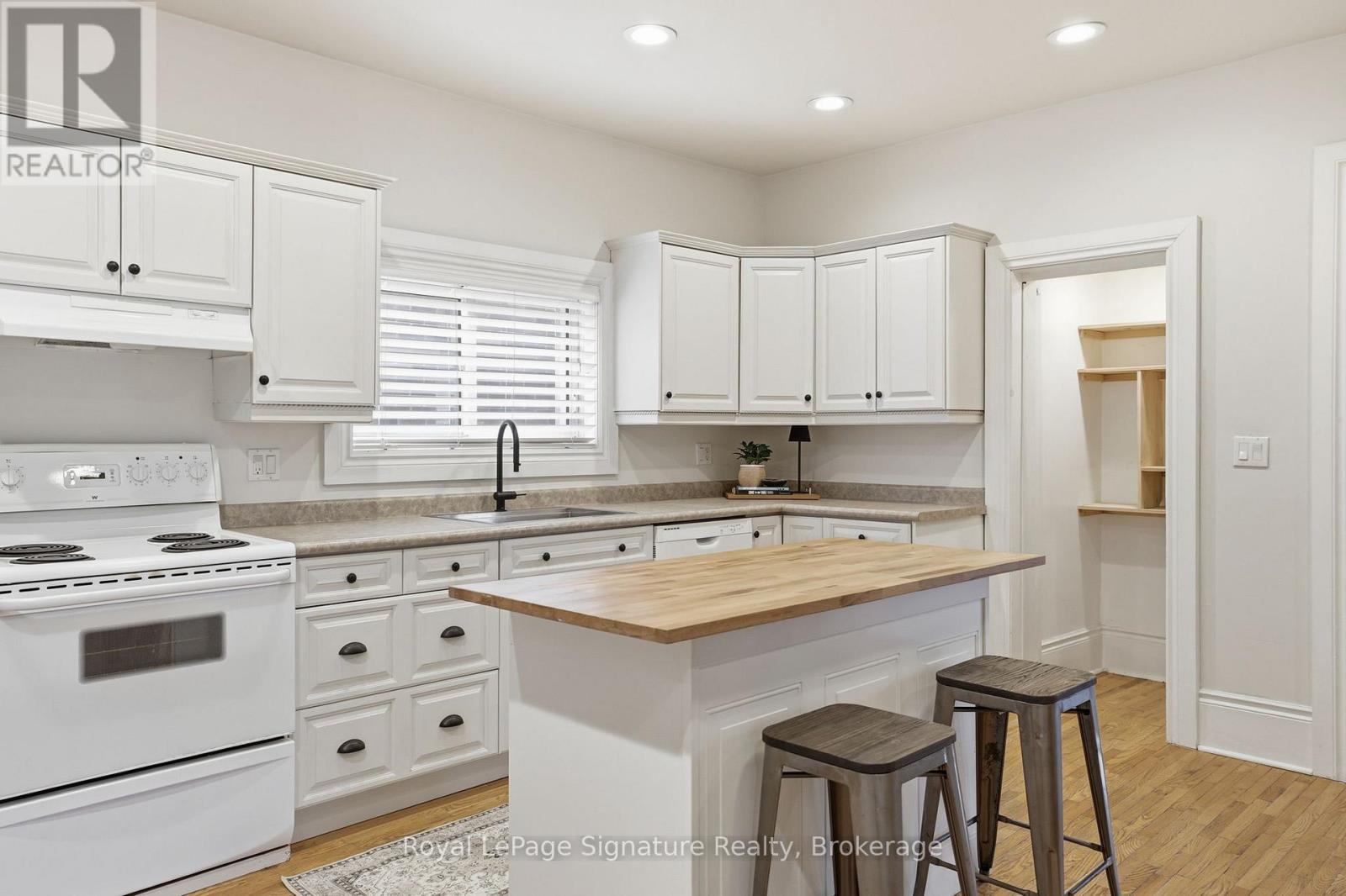 639 SAINT MARIE STREET - 4
