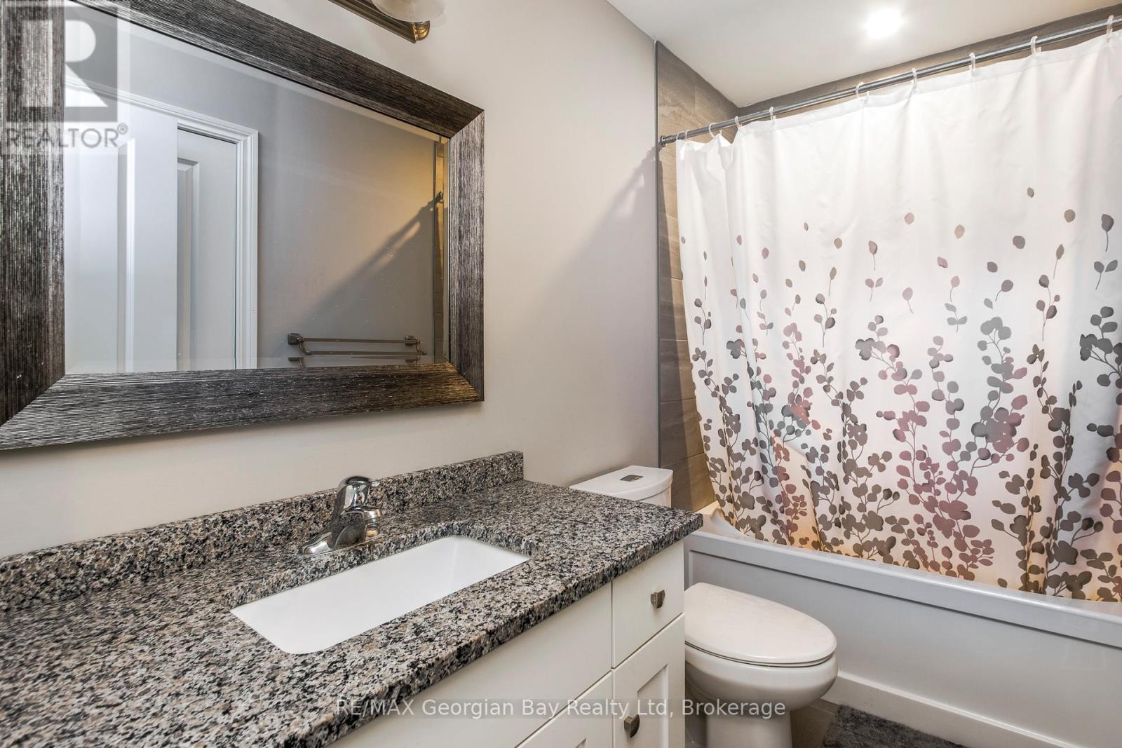 956 COOK DRIVE - 19