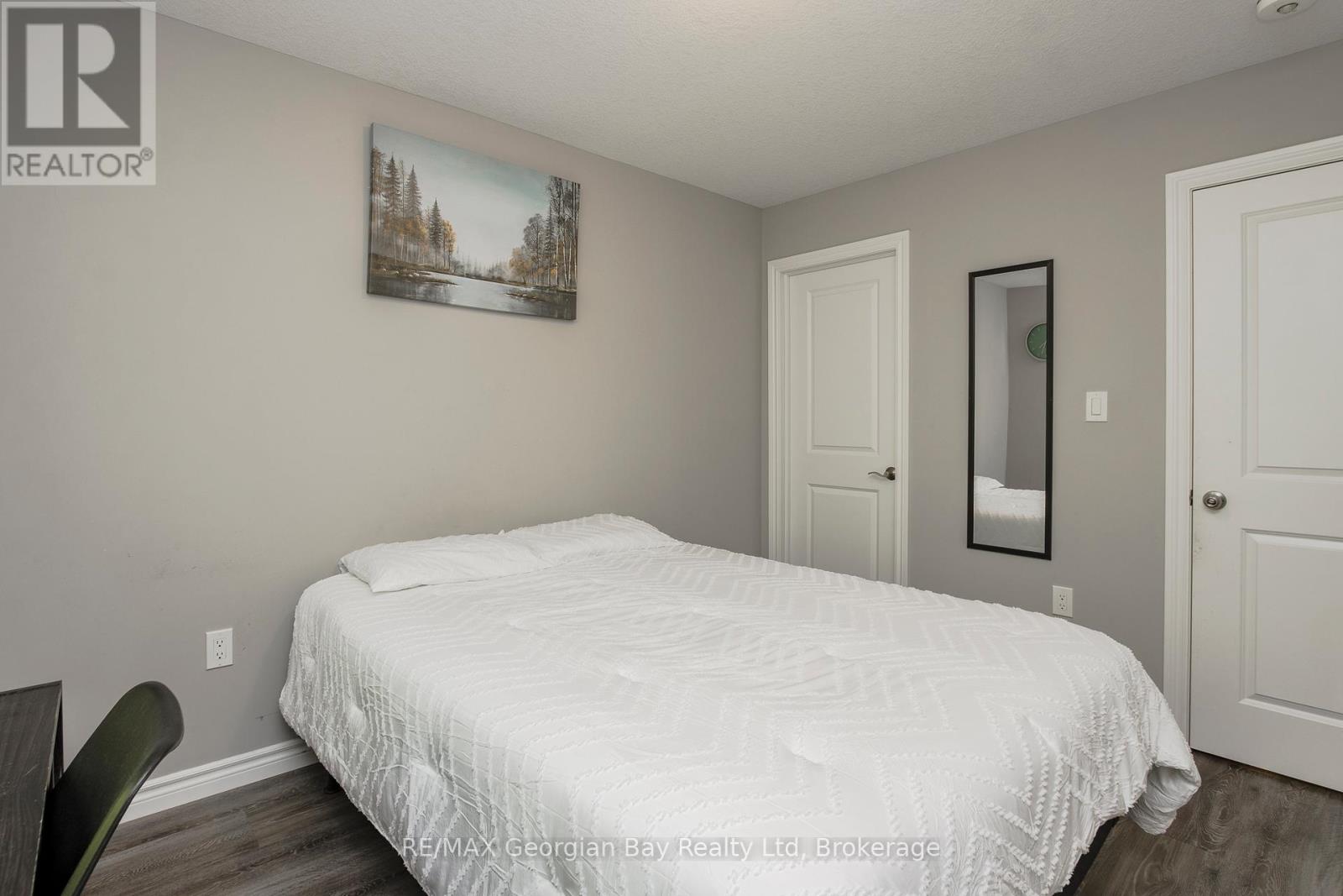 956 COOK DRIVE - 23