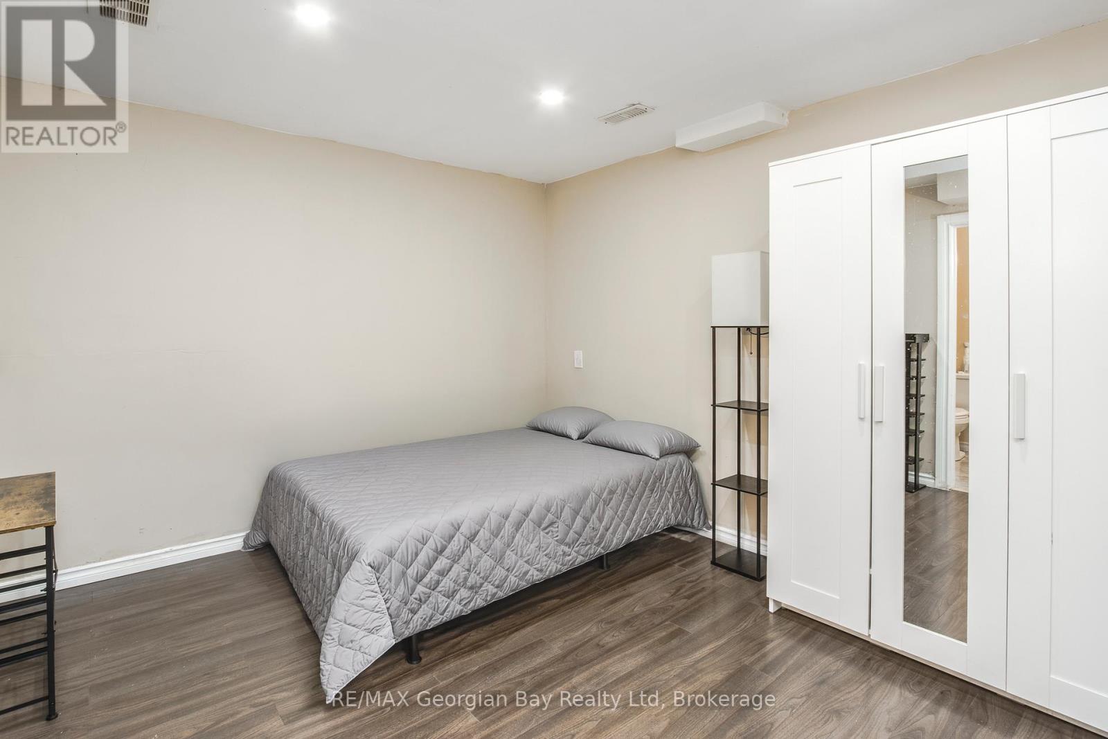 956 COOK DRIVE - 25