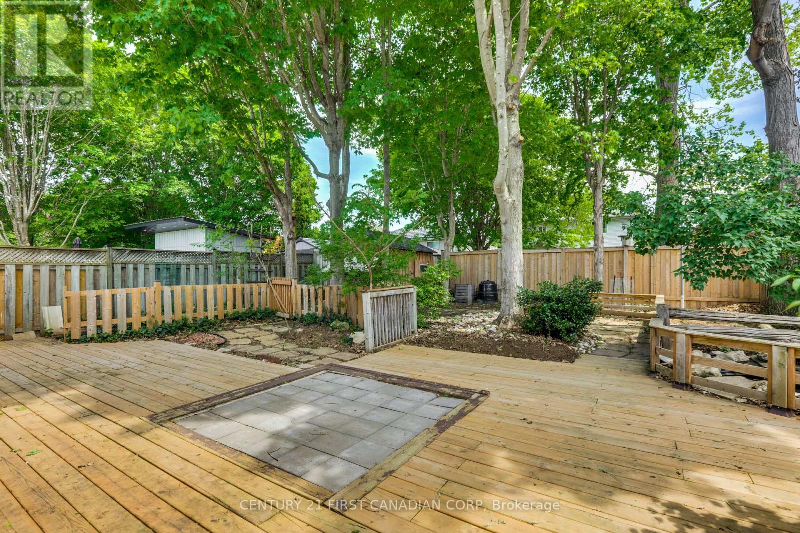 604 TALLTREE CRESCENT - 44