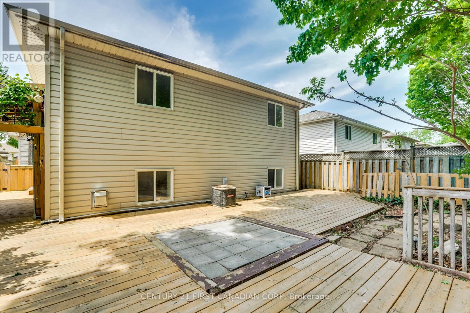 604 TALLTREE CRESCENT - 49