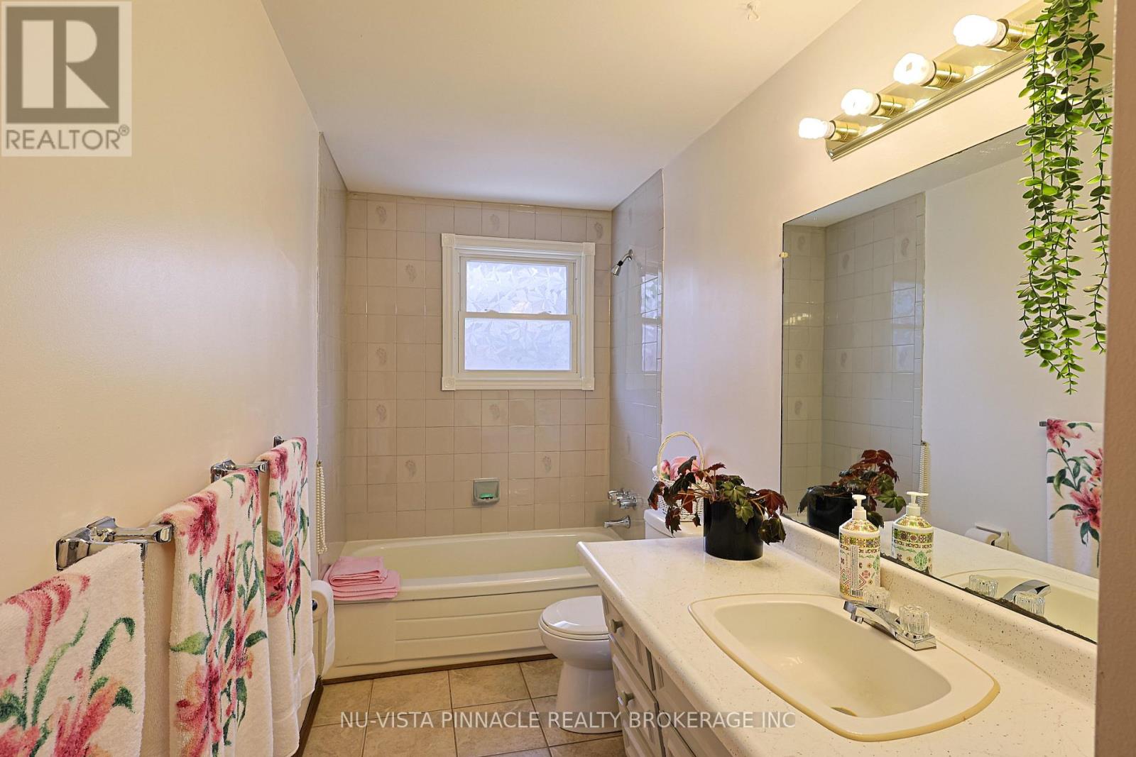 84 KINTAIL CRESCENT - 19