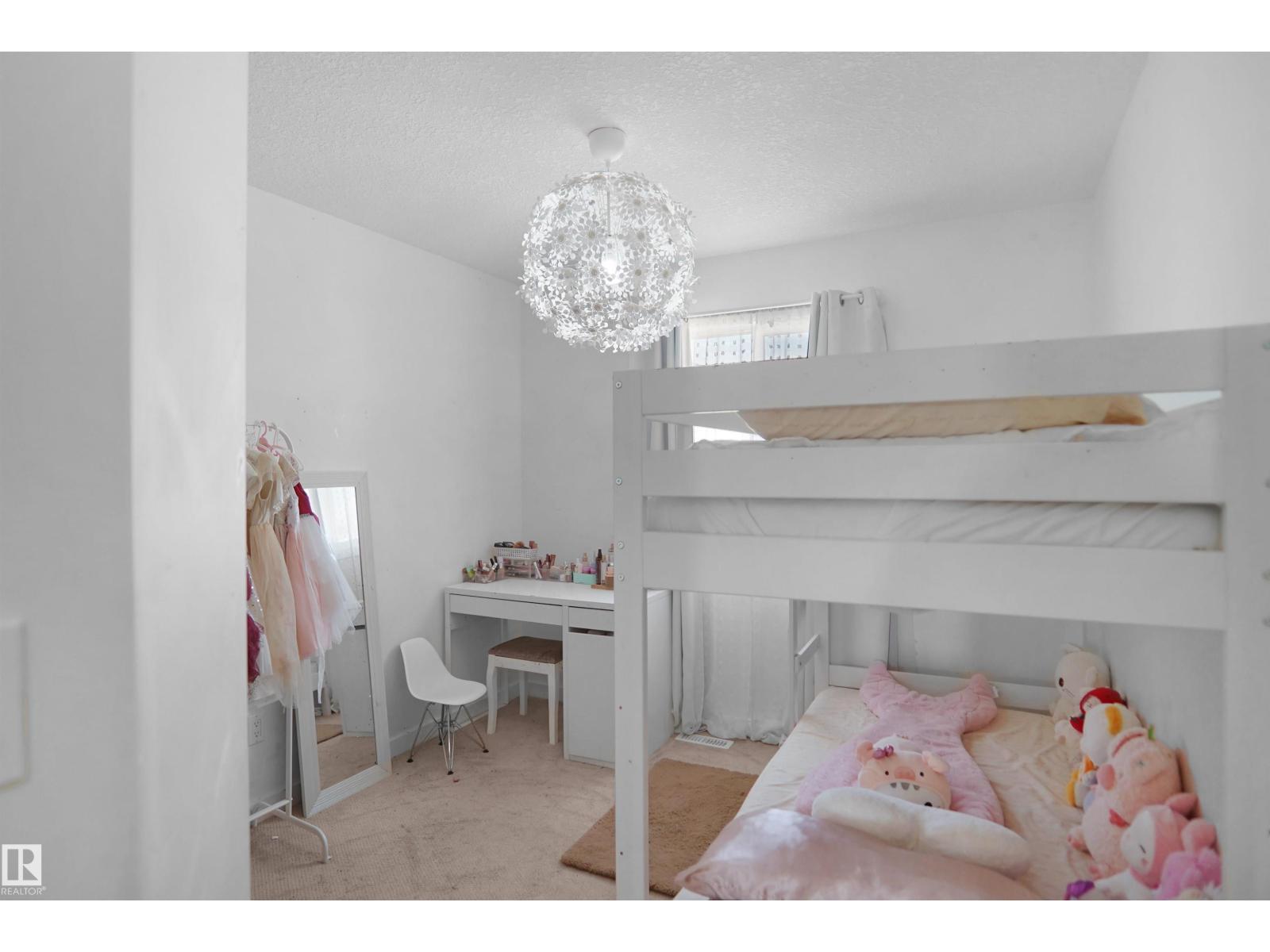 16804 53 ST NW - 34