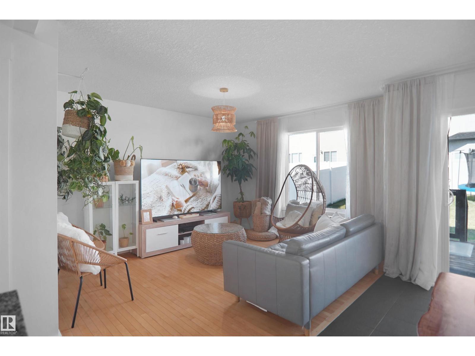 16804 53 ST NW - 5