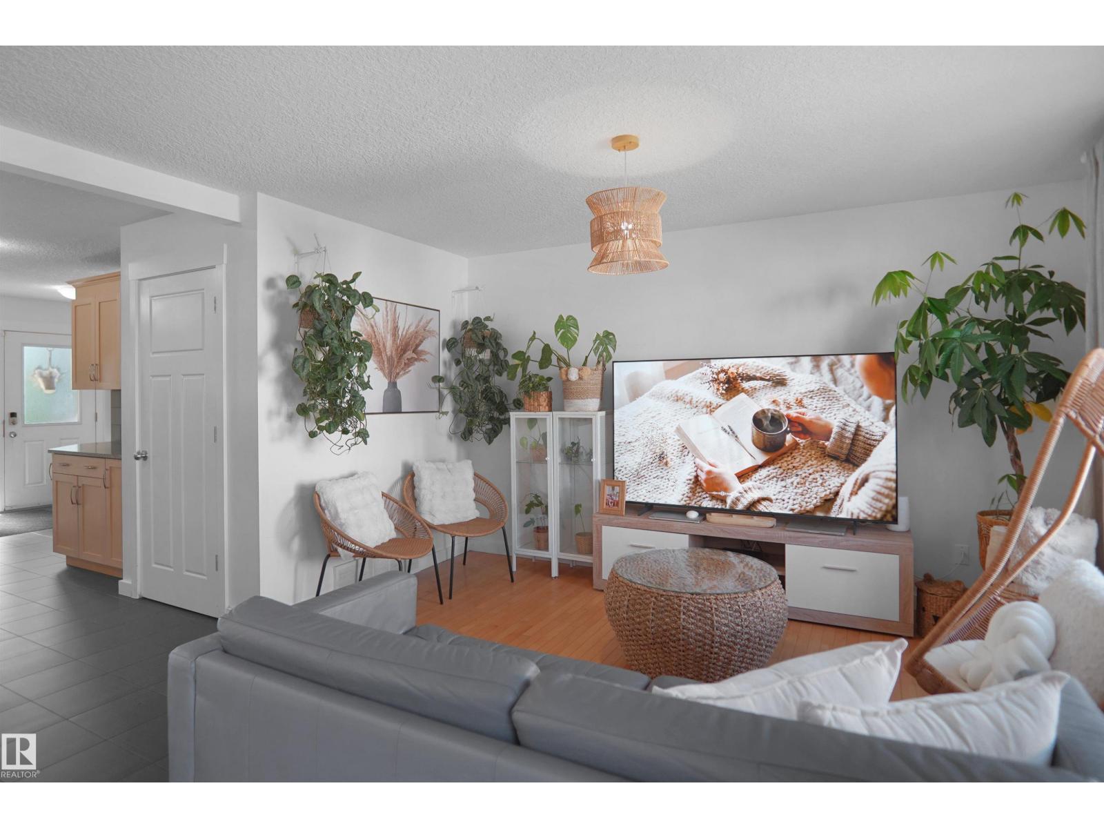 16804 53 ST NW - 7