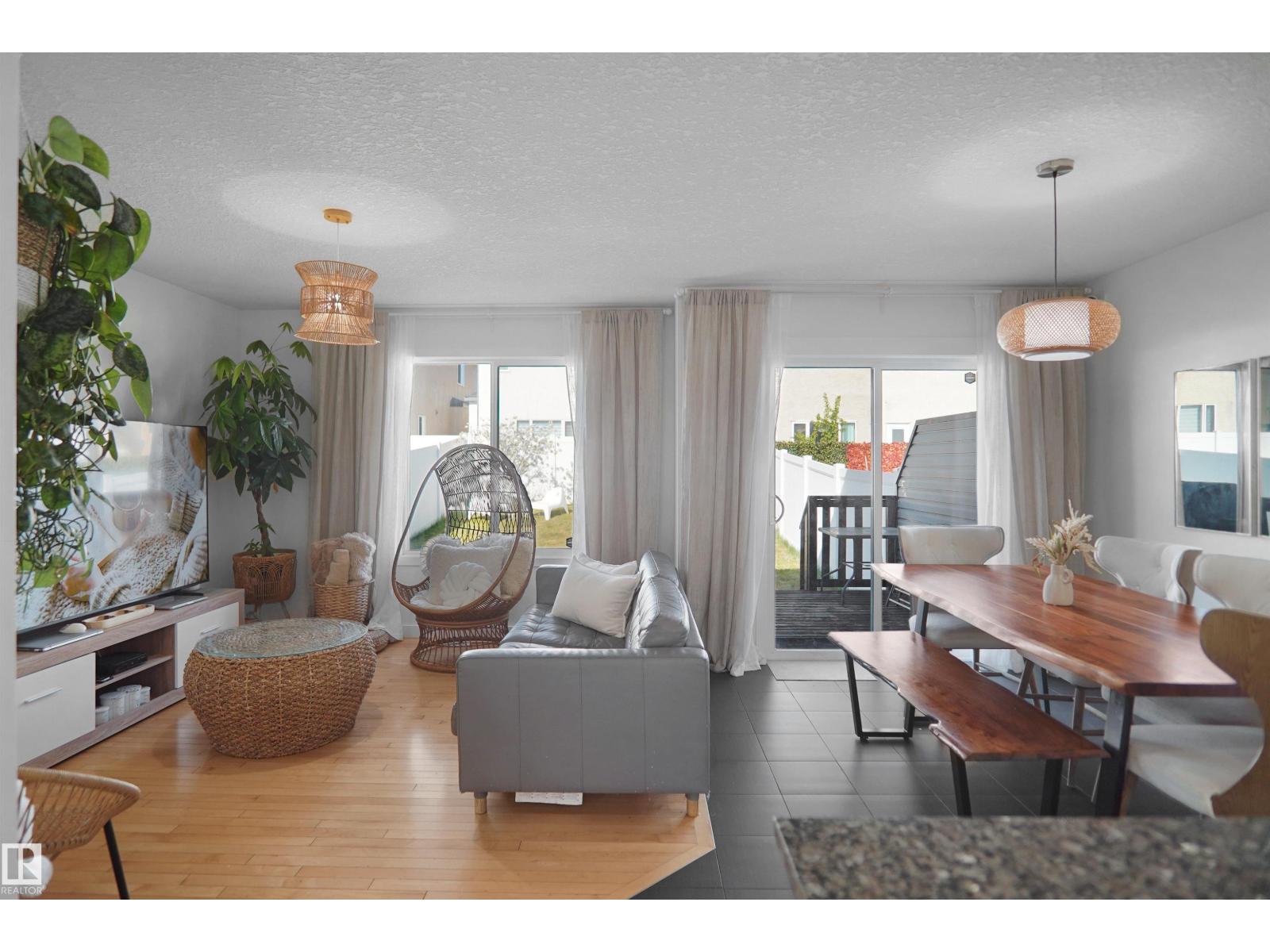 16804 53 ST NW - 9