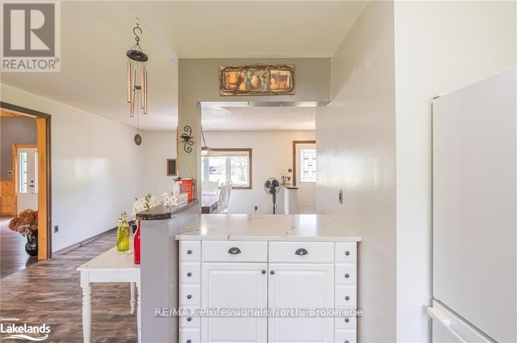 1026 DEWEY STREET - 19