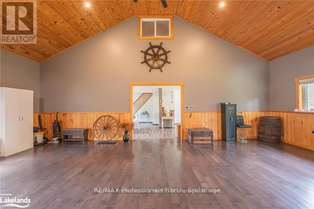 1026 DEWEY STREET - 26