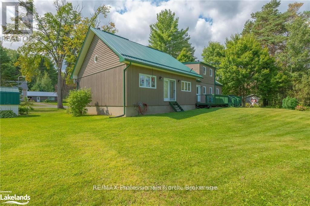 1026 DEWEY STREET - 40