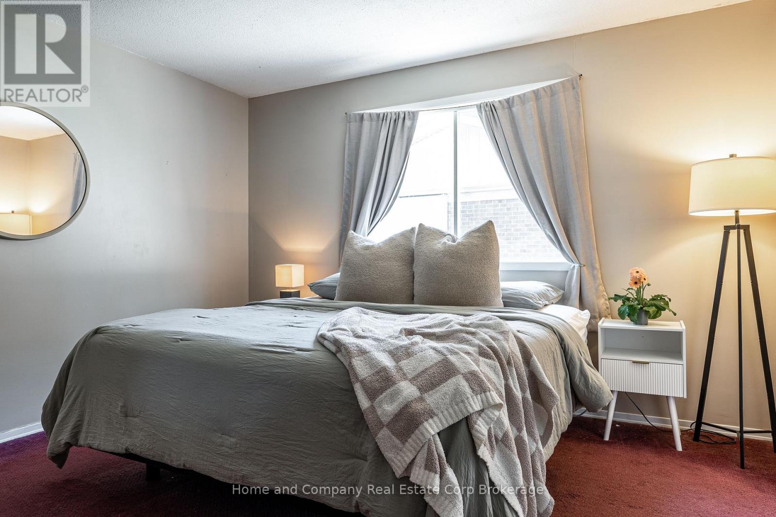 50 DUFFERIN STREET - 21