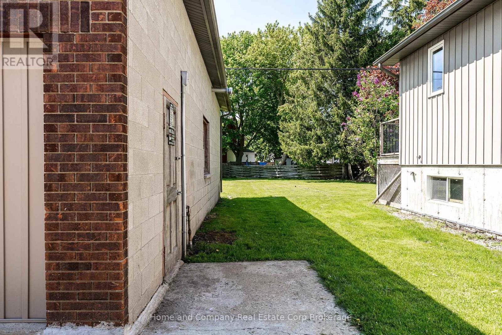 50 DUFFERIN STREET - 39