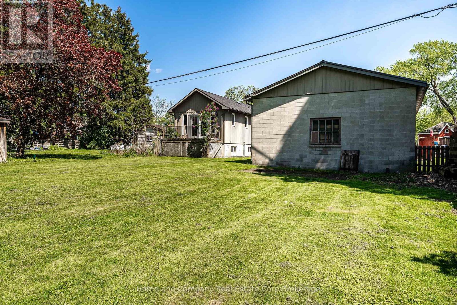 50 DUFFERIN STREET - 42