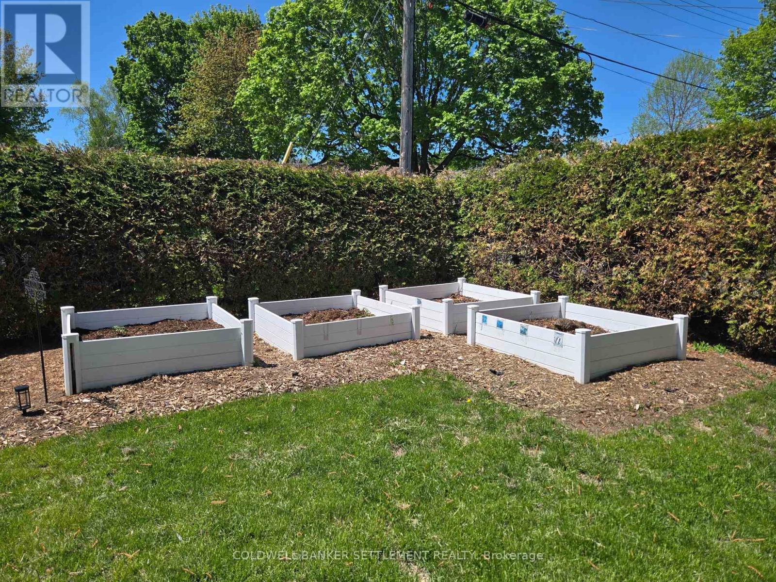 22 BROADVIEW AVENUE W - 45