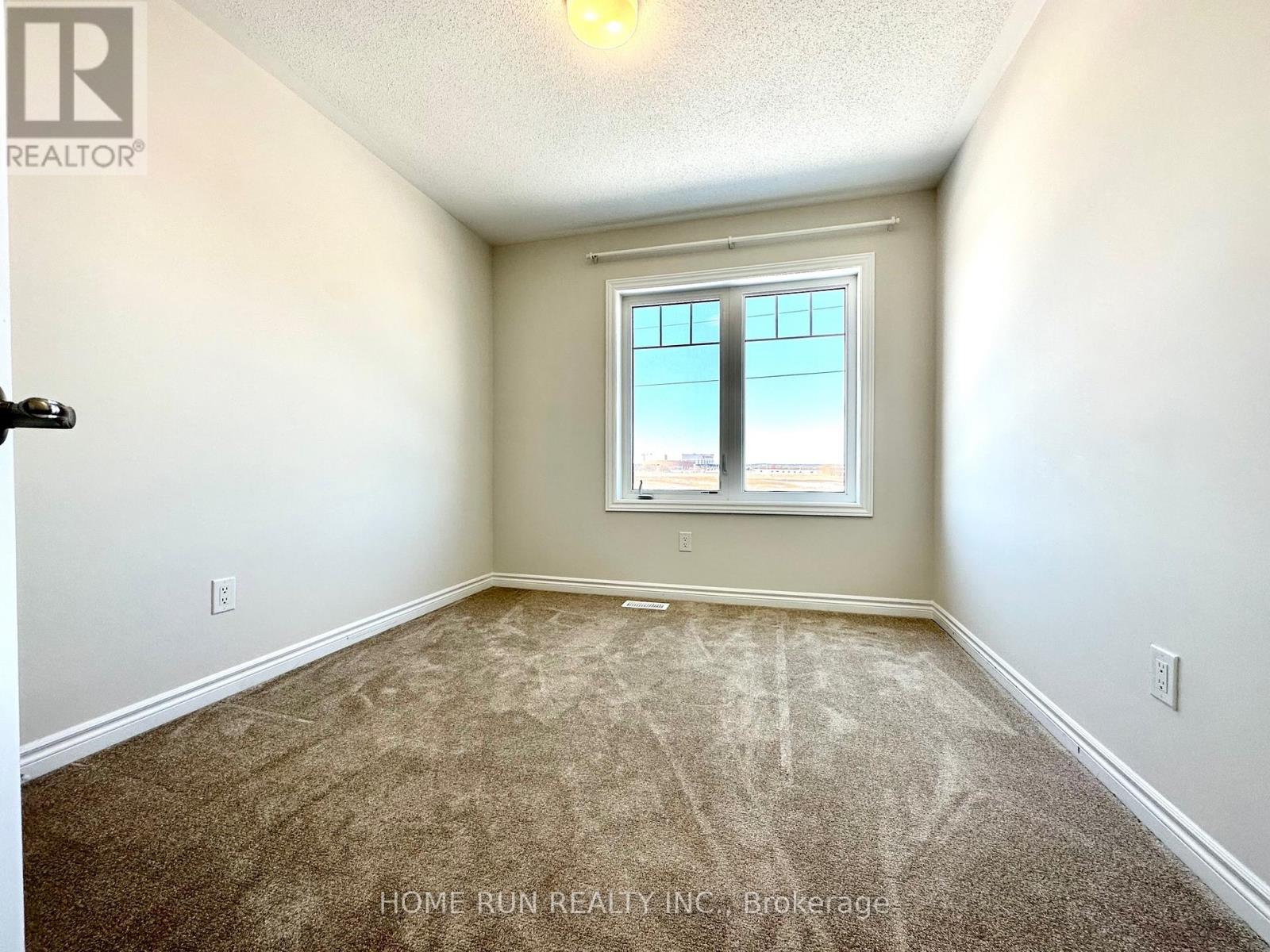 4 Bed, 3 Bath House for Rent in Ottawa – 1682 MAPLE GROVE ROAD, Ottawa – MLS# X13221286 - Image 2