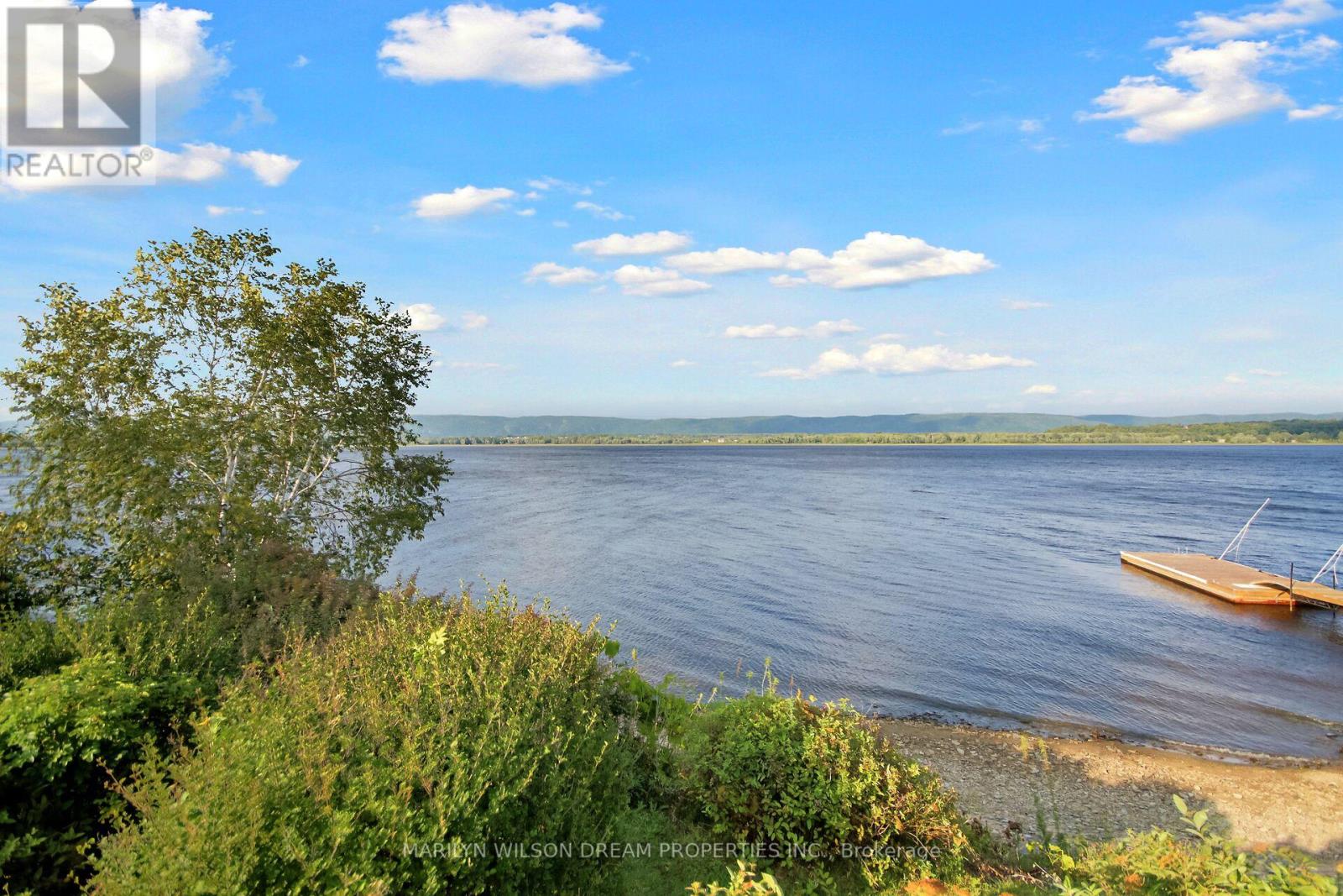 2998 BARLOW CRESCENT - 49