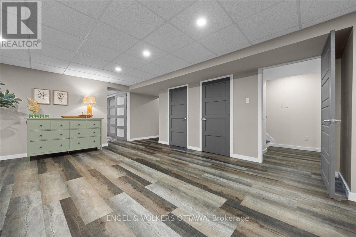 34 GRANITE STREET - 25
