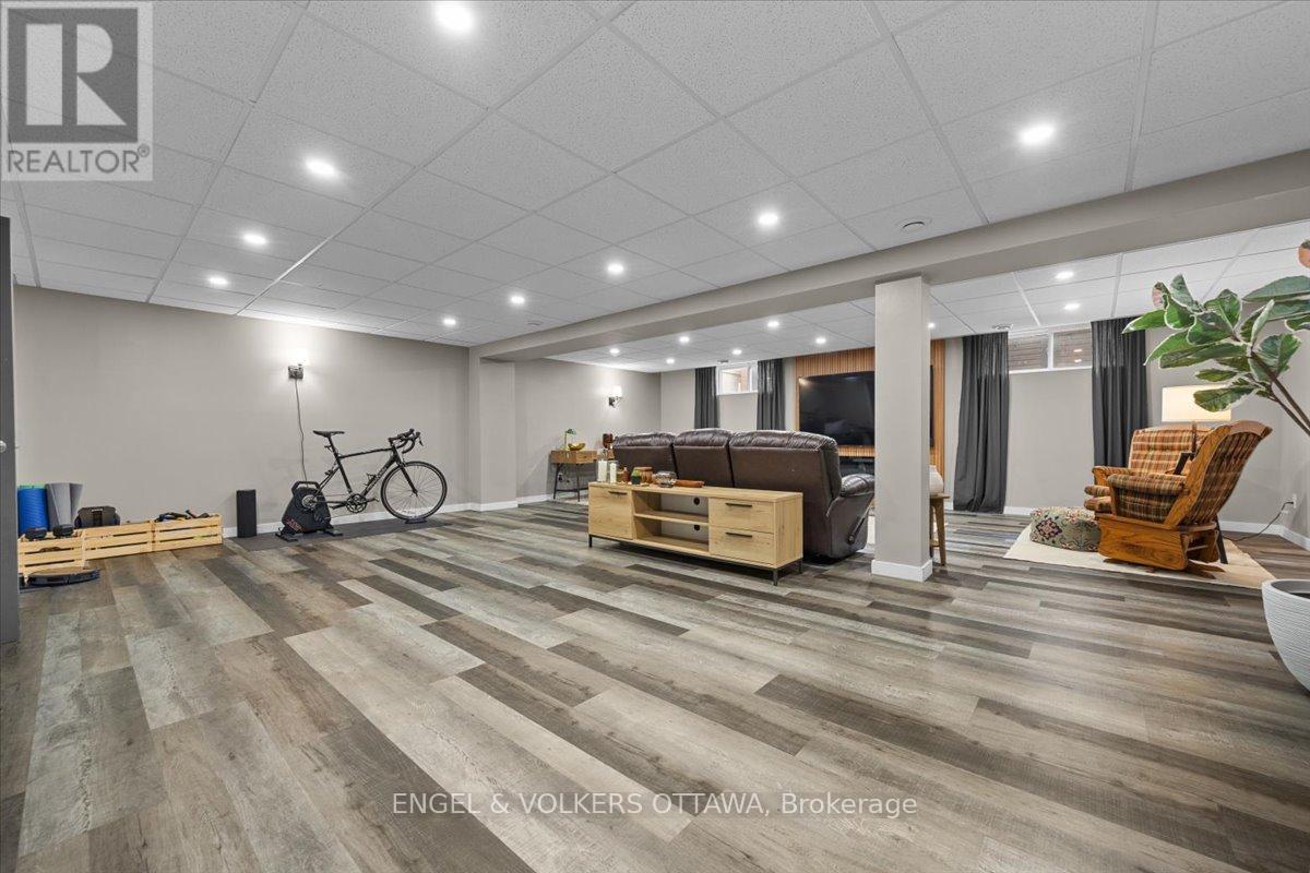34 GRANITE STREET - 26