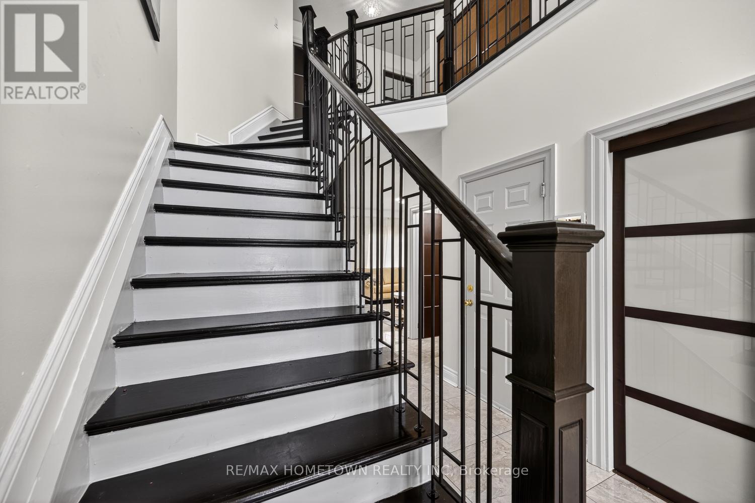 1020 CRESTWOOD DRIVE - 20