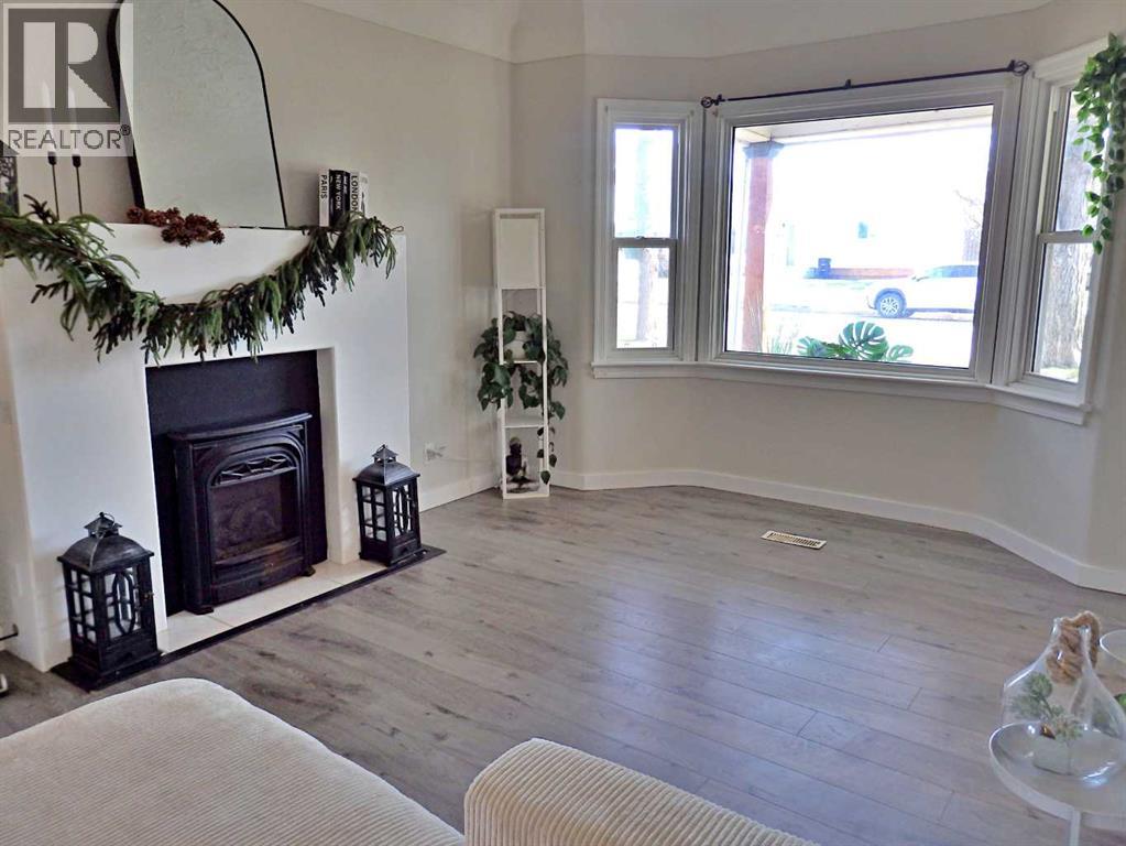 4706 53 Avenue — photo 10