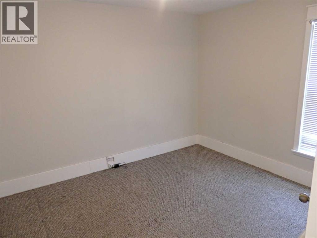 4706 53 Avenue — photo 29