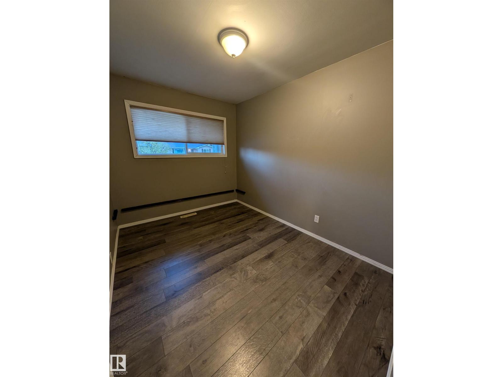 5524 47A ST - 12