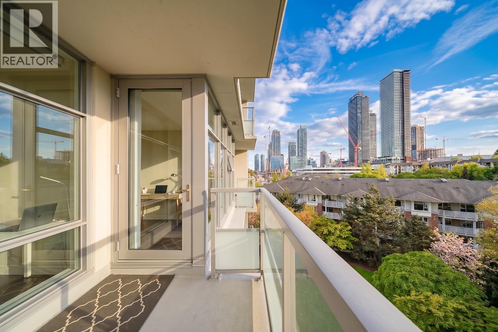 2 Bed, 2 Bath Apartment for Sale in Burnaby – 802 2289 YUKON CRESCENT, Burnaby – MLS# R3122021 - Image 11