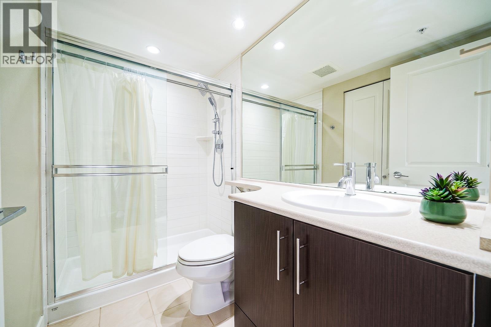 2 Bed, 2 Bath Apartment for Sale in Burnaby – 802 2289 YUKON CRESCENT, Burnaby – MLS# R3122021 - Image 16