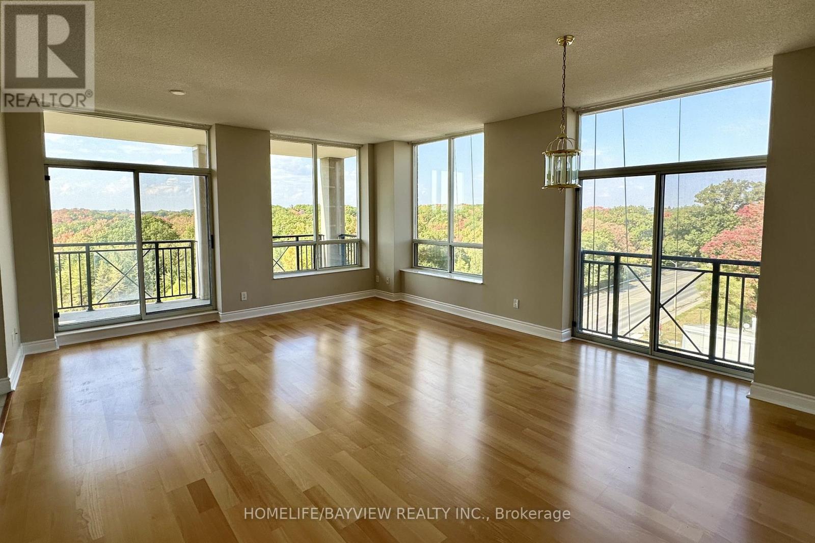 Living & Dining Overlooks Sunnybrook Park