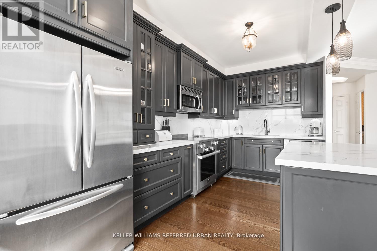 #708 650 MOUNT PLEASANT ROAD - 14