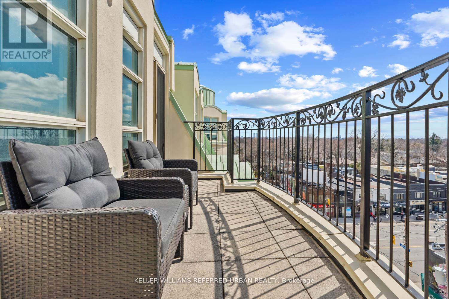#708 650 MOUNT PLEASANT ROAD - 29