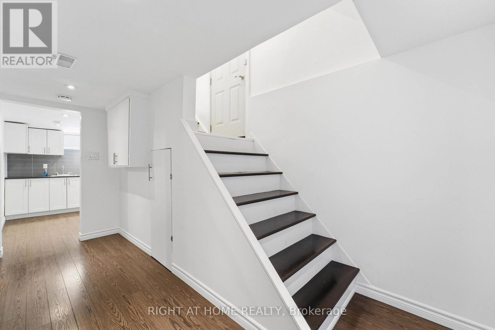 615 PHARMACY AVENUE - 29