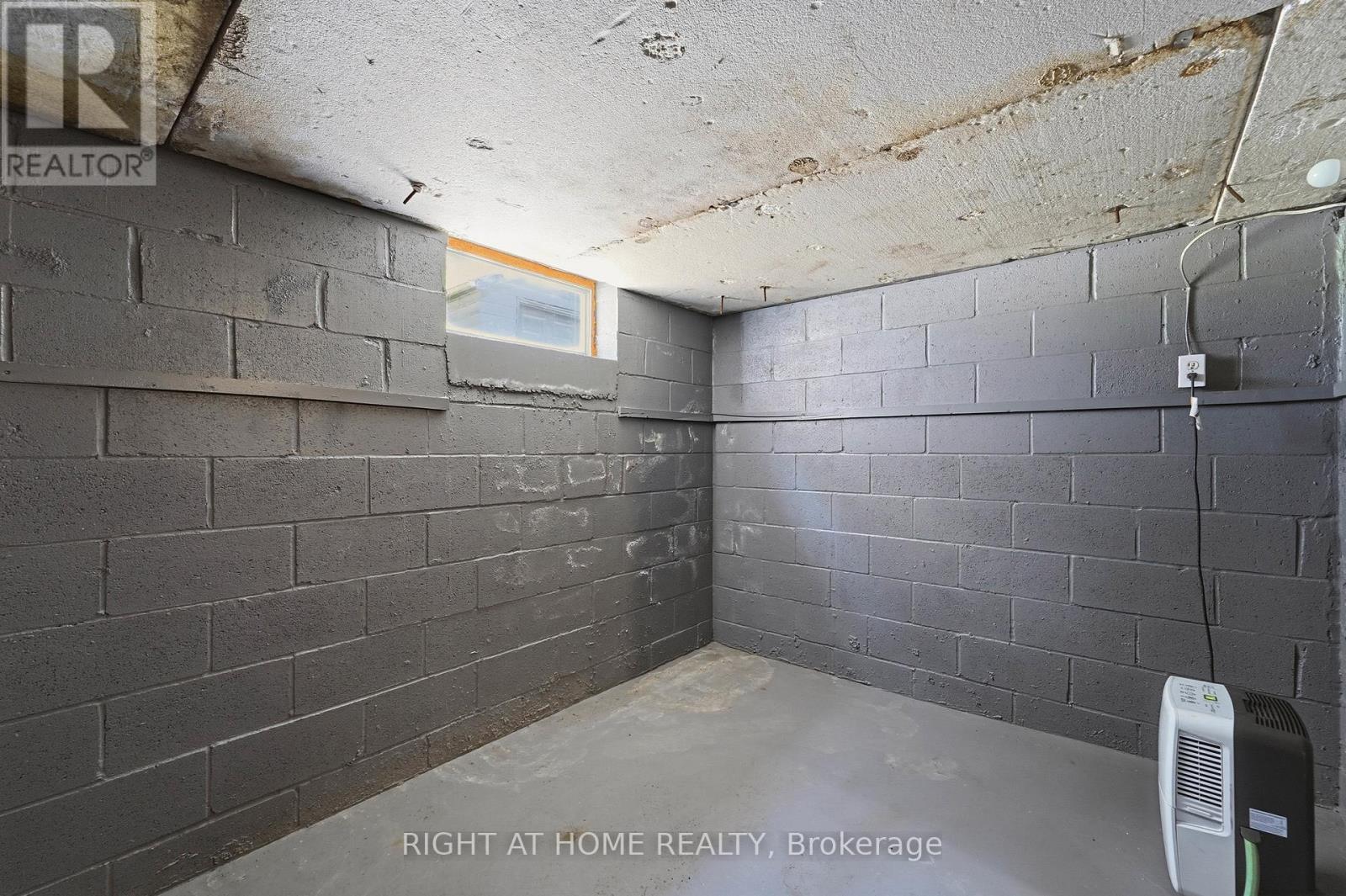615 PHARMACY AVENUE - 35